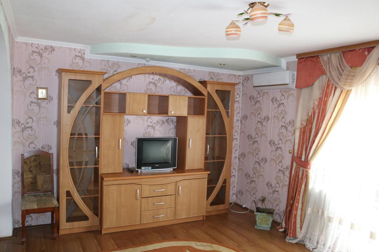 Готель ***Феєрія Tyachiv Esterno foto