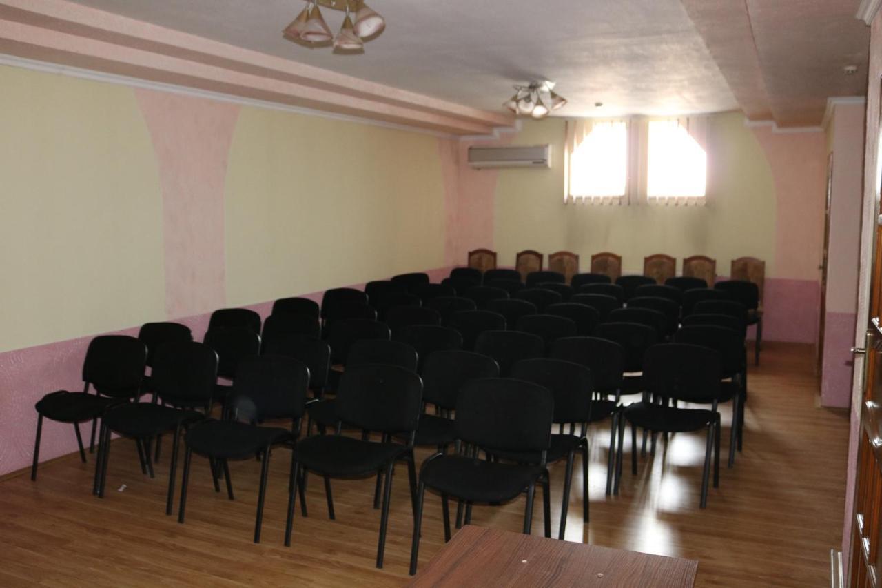 Готель ***Феєрія Tyachiv Esterno foto
